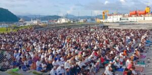 Suasana Salat Idul Fitri 1447 H/2026 M di kawasan Pelabuhan Marina Waterfront City Labuan Bajo, Manggarai Barat, NTT, Sabtu (21/3) pagi. (Foto Sarifudin/GBRNews.id)