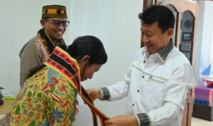 Wabup Manggarai Barat dr. Yulianus Weng menerima kunjungan Kepala Badan Kependudukan dan Keluarga Berencana Nasional NTT Faizal Fahmi bersama Fransiska Ega Kadju, Rabu (29/4/2026) di Ruang Rapat Bupati Mabar. [Foto Prokopim Mabar]